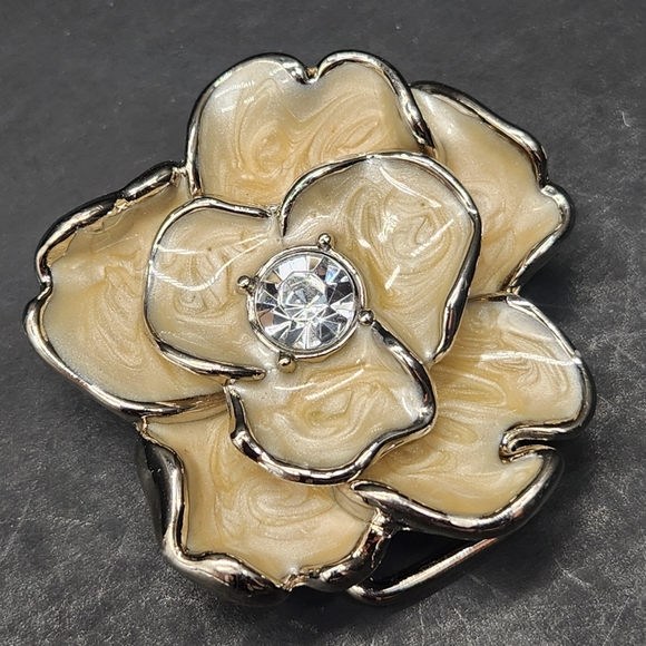 Betsey Johnson Accessories - Vintage Y2K Betsey Johnson belt buckle women's flower enamel rhinestone fairy